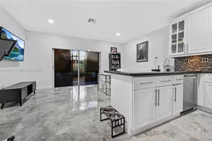 16618 NW 71st Ave, Miami Lakes, FL 33014 - Photo 10