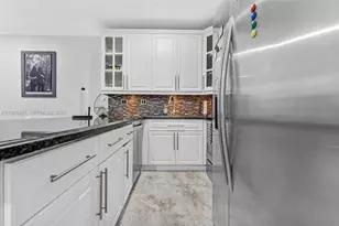 16618 NW 71st Ave, Miami Lakes, FL 33014 - Photo 6