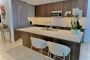 68 SE 6th St, Miami, FL 33131 - Photo 8