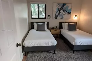 10417 NW 129th St, Hialeah Gardens, FL 33018 - Photo 14