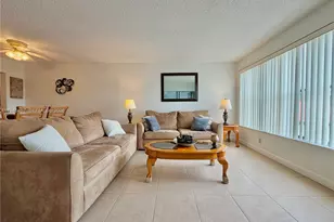 2324 S Cypress Bend Dr, Pompano Beach, FL 33069 - Photo 18