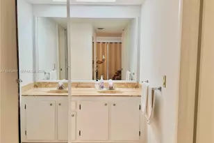 2324 S Cypress Bend Dr, Pompano Beach, FL 33069 - Photo 28