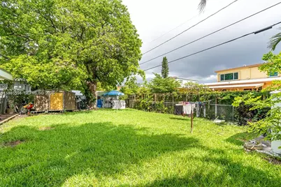 2331 NW 14th St, Miami, FL 33125 - Photo 14