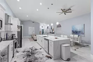 6952 NW 27th Ct, Margate, FL 33063 - Photo 2
