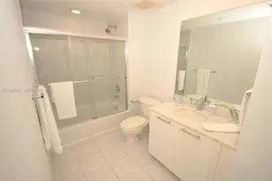 950 Brickell Bay Dr, Miami, FL 33131 - Photo 28