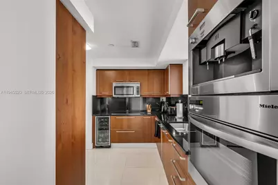 1331 Brickell Bay Dr #1007, Miami, FL 33131 - Photo 6