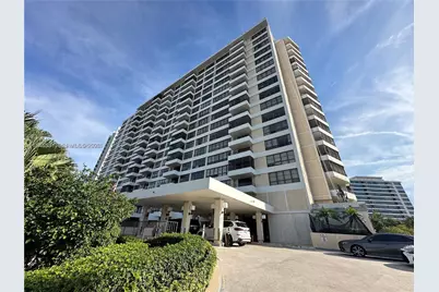 600 Three Islands Blvd #212, Hallandale Beach, FL 33009 - Photo 1