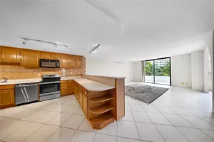 600 Three Islands Boulevard, Hallandale Beach, FL 33009 - Photo 10