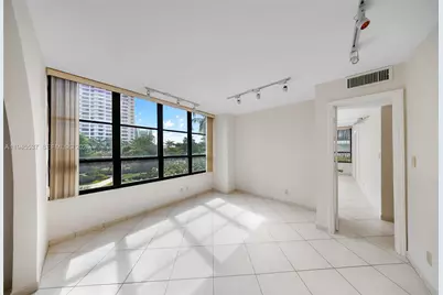 600 Three Islands Blvd #212, Hallandale Beach, FL 33009 - Photo 16