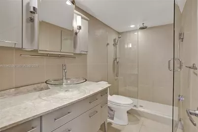 400 Leslie Dr #710, Hallandale Beach, FL 33009 - Photo 18