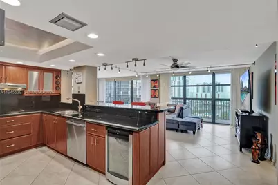 400 Leslie Dr #710, Hallandale Beach, FL 33009 - Photo 2