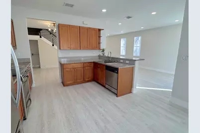 11400 NW 75th Ter, Doral, FL 33178 - Photo 14