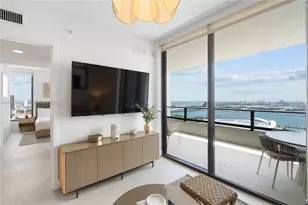 159 NE 6th St, Miami, FL 33132 - Photo 36
