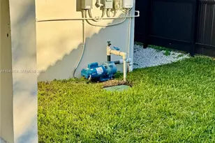 609 NW 2nd Ave, Hallandale Beach, FL 33009 - Photo 14