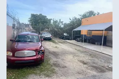 2005 NW 10th Ave, Miami, FL 33127 - Photo 2
