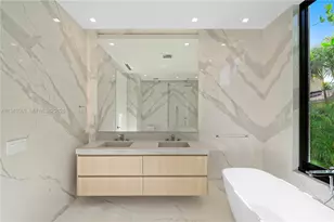 11636 NE 7th Ave, Biscayne Park, FL 33161 - Photo 16