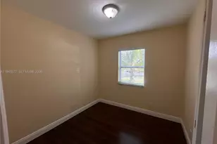 1701 NW 14th Ct, Fort Lauderdale, FL 33311 - Photo 8