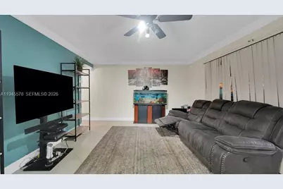 6 Spinning Wheel Ln, Tamarac, FL 33319 - Photo 12
