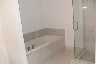 244 Biscayne Blvd, Miami, FL 33132 - Photo 22