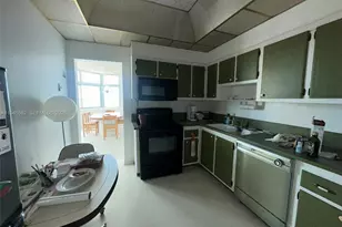 7135 Collins Ave, Miami Beach, FL 33141 - Photo 58