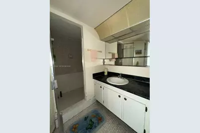 7135 Collins Ave #PH5, Miami Beach, FL 33141 - Photo 26