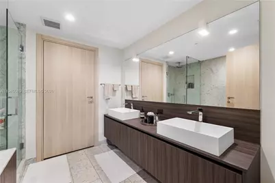 1000 Brickell Plz #4103, Miami, FL 33131 - Photo 16