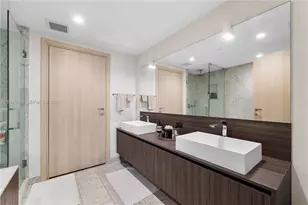 1000 Brickell Plaza, Miami, FL 33131 - Photo 16