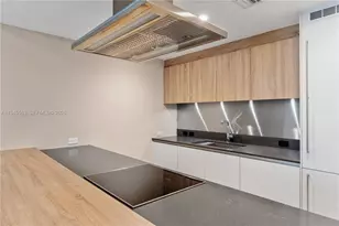 1000 Brickell Plaza, Miami, FL 33131 - Photo 6