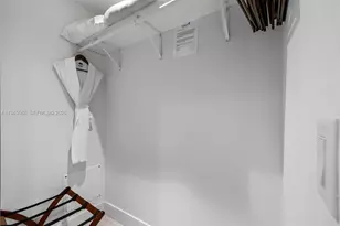 239 SW 9th St, Miami, FL 33130 - Photo 28