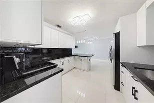 300 NE 175th St, North Miami Beach, FL 33162 - Photo 8