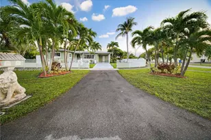 300 NE 175th St, North Miami Beach, FL 33162 - Photo 54