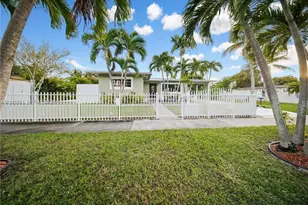 300 NE 175th St, North Miami Beach, FL 33162 - Photo 42