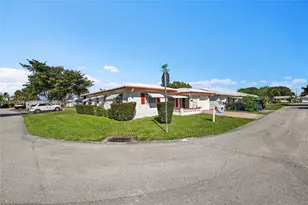 7109 NW 75th St, Tamarac, FL 33321 - Photo 4