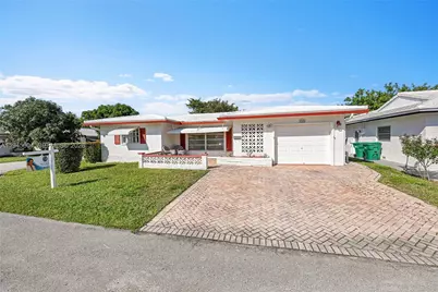 7109 NW 75th St, Tamarac, FL 33321 - Photo 1
