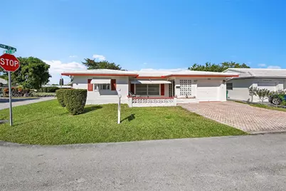 7109 NW 75th St, Tamarac, FL 33321 - Photo 2