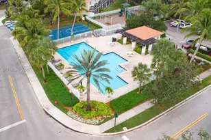 1210 Sorrento Dr, Weston, FL 33326 - Photo 28