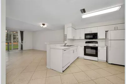 1210 Sorrento Dr #1210, Weston, FL 33326 - Photo 4