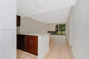 10525 SW 112th Ave, Miami, FL 33176 - Photo 8