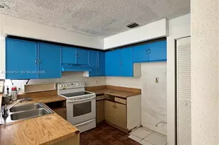 7157 Sportsmans Dr, North Lauderdale, FL 33068 - Photo 4