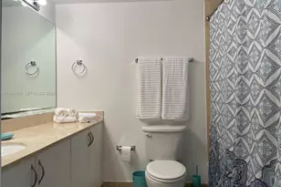 1750 N Bayshore Dr, Miami, FL 33132 - Photo 14