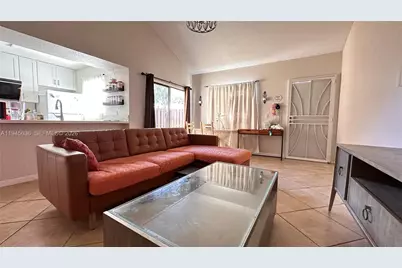 8189 SW 24th St #8189, Davie, FL 33324 - Photo 4