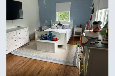 1240 S Alhambra Cir, Coral Gables, FL 33146 - Photo 14