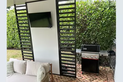 1240 S Alhambra Cir, Coral Gables, FL 33146 - Photo 12