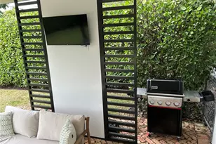 1240 S Alhambra Cir, Coral Gables, FL 33146 - Photo 12