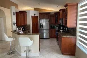 3725 NE 11th St, Homestead, FL 33033 - Photo 10