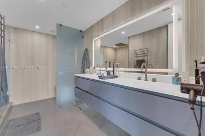 888 Biscayne Blvd #2409, Miami, FL 33132 - Photo 6