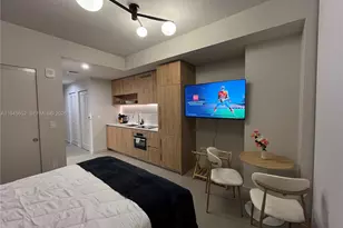 11 NE 6th, Miami, FL 33132 - Photo 2