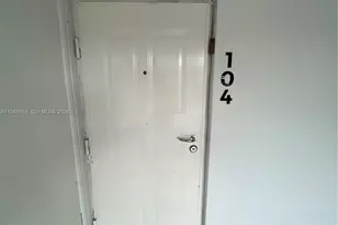 121 Golden Isles Dr, Hallandale Beach, FL 33009 - Photo 12