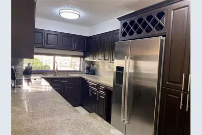 17011 N Bay Rd #304, Sunny Isles Beach, FL 33160 - Photo 2