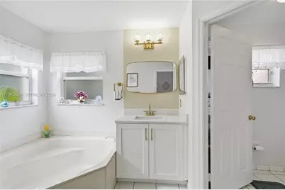 20494 SW 5th St, Pembroke Pines, FL 33029 - Photo 30